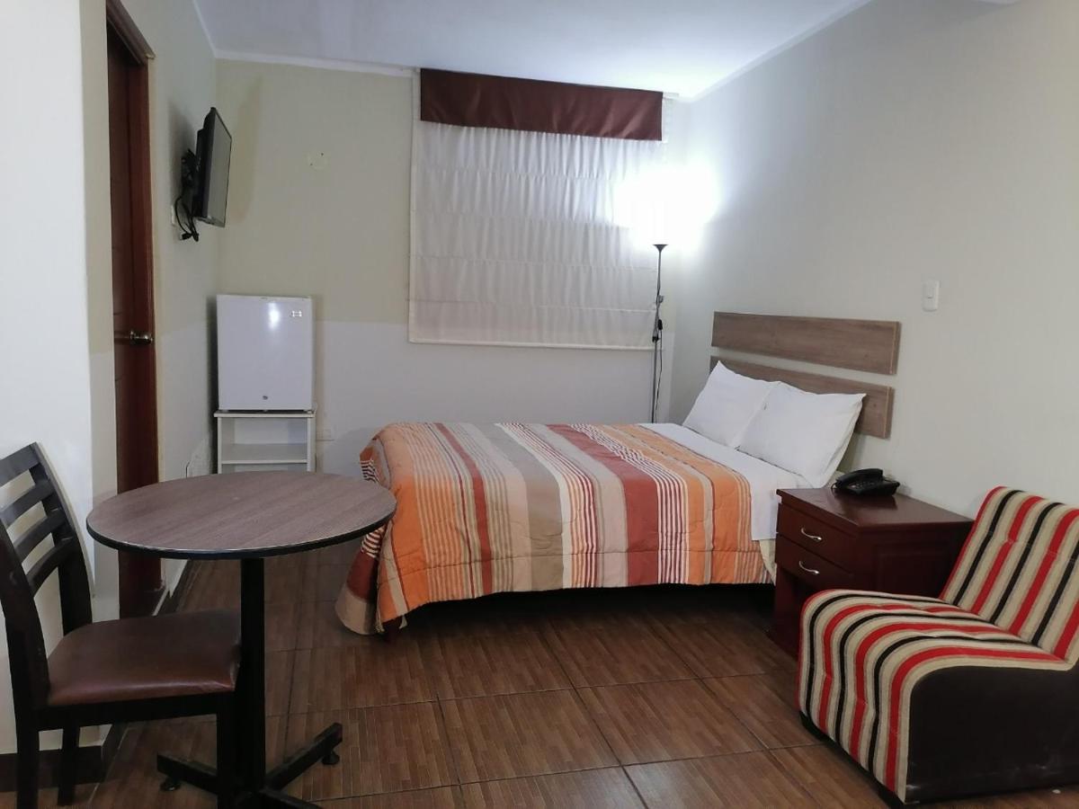 Hotel Plaza Barranca Buitenkant foto